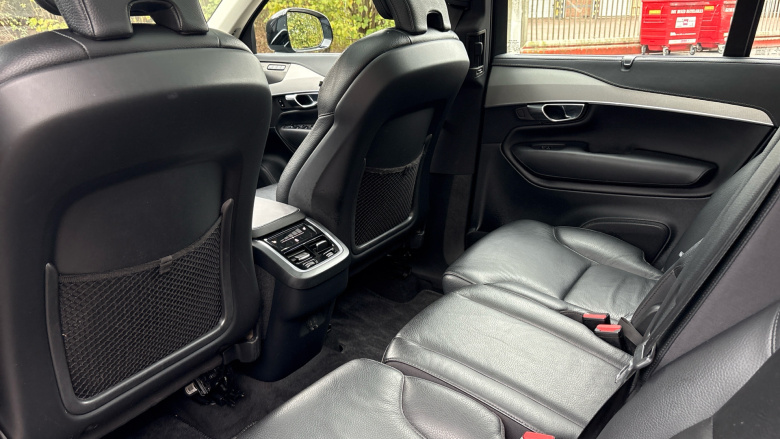 Volvo XC90 2.0 B5D [235] Plus Dark 5dr AWD Geartronic Diesel Estate